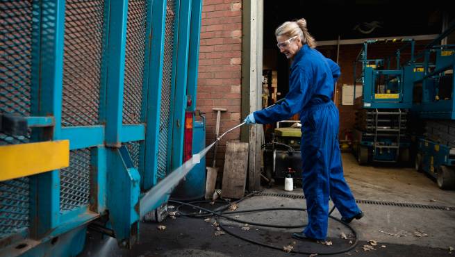warehouse cleaning services