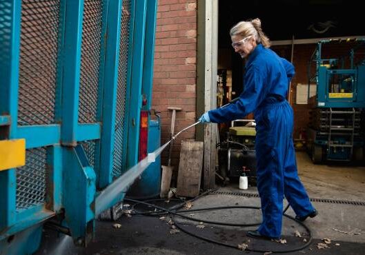 warehouse cleaning services